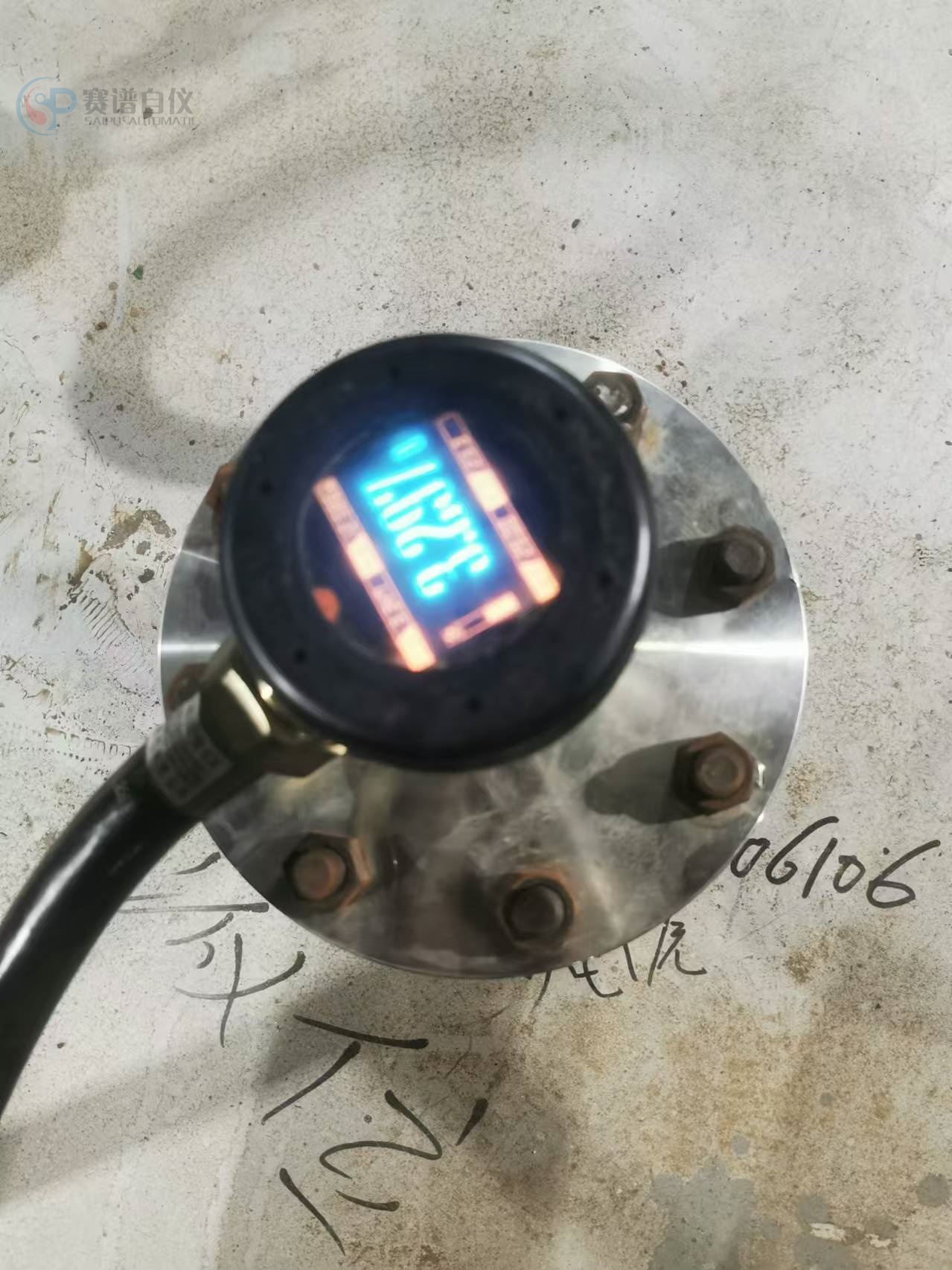 1033884399.jpg